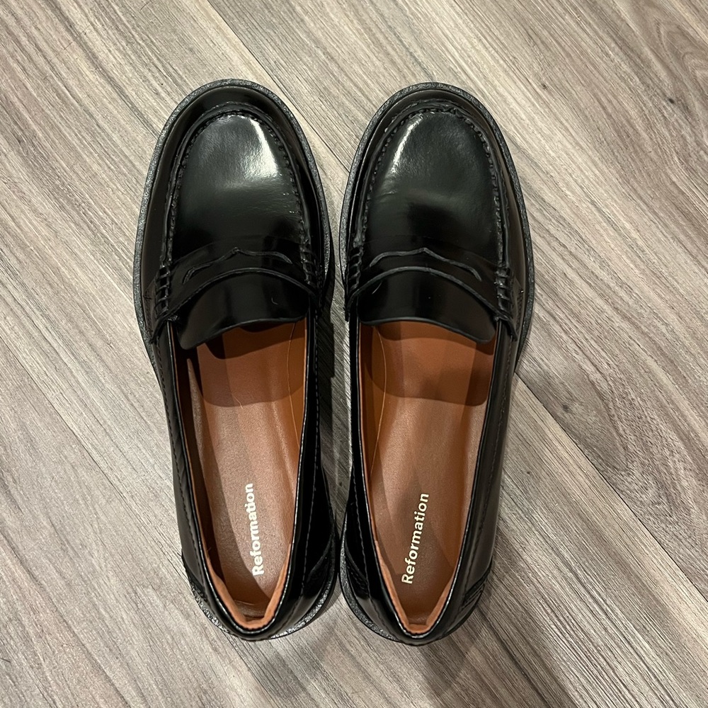 Reformation Agathea Chunky Loafer - Black